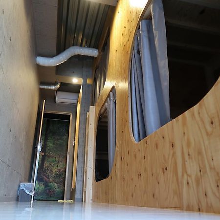 Picnic Hostel Ōsaka Extérieur photo