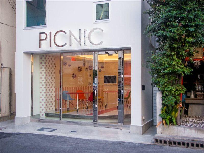 Picnic Hostel Ōsaka Extérieur photo