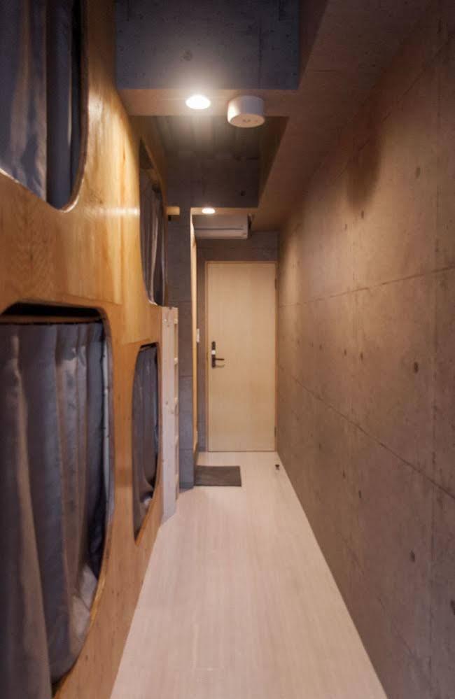 Picnic Hostel Ōsaka Extérieur photo