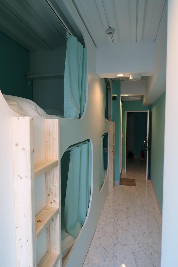 Picnic Hostel Ōsaka Extérieur photo