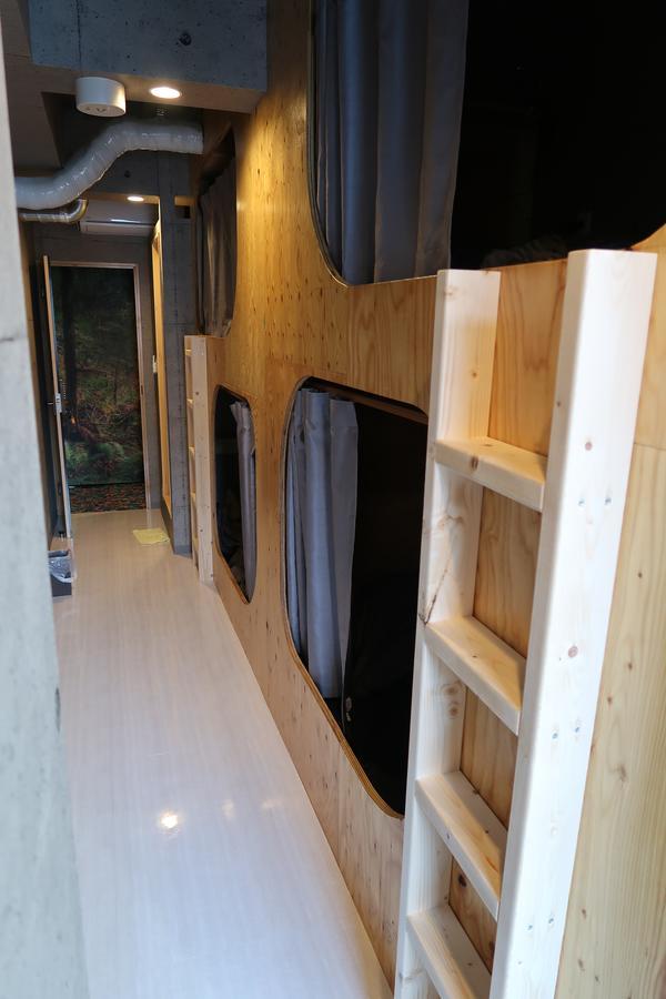 Picnic Hostel Ōsaka Extérieur photo
