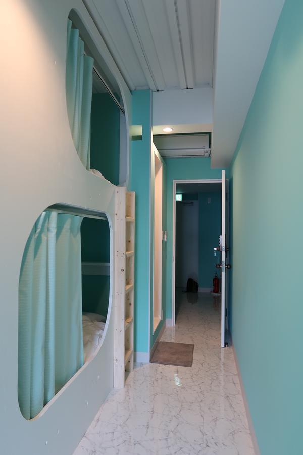 Picnic Hostel Ōsaka Extérieur photo